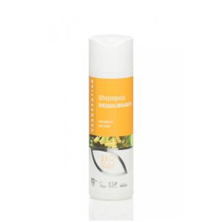 Shampoo riequilibrante per capelli grassi canapa e tea tree flacone 200 ml